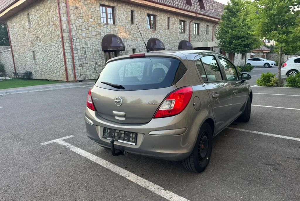 Opel corsa 1 3cdti ecoflex euro 5 2 490 eur