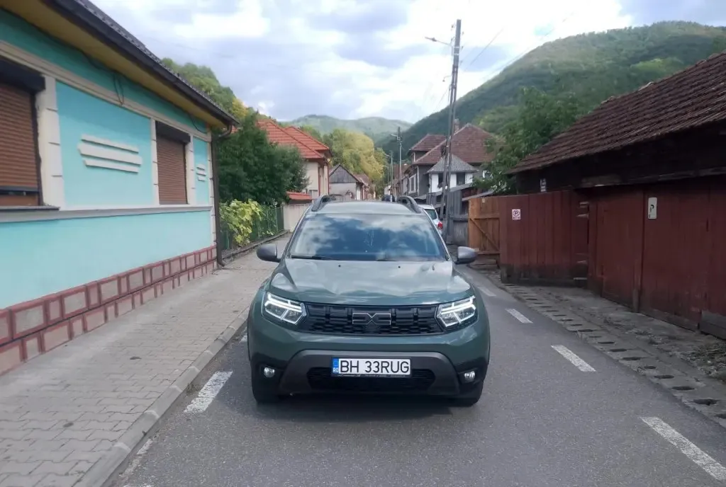 Dacia Duster 2023 aflata icirc n garantie 16 000 eur