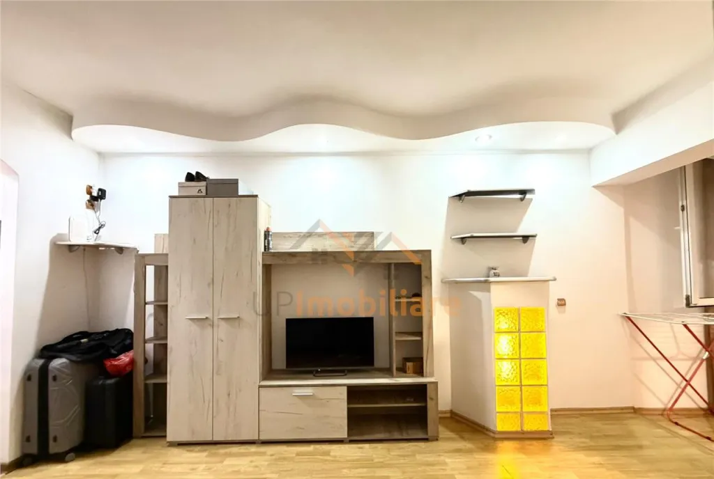 Garsoniera etaj 1 20 mp