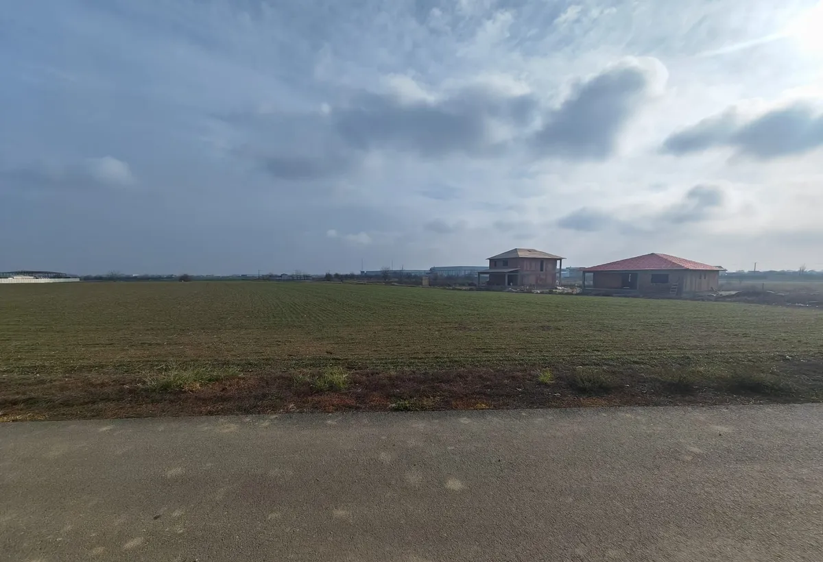 Dragomiresti Vale langa centura teren 15 600 mp 28 euro/mp