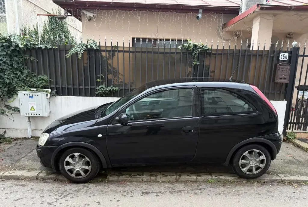 Opel Corsa 1 3cdti 2006 1 100 eur