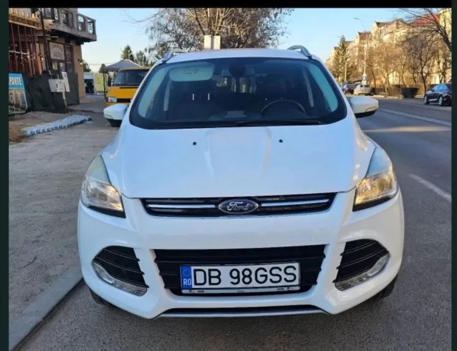 Ford Kuga 2 0TDI 7 999 eur