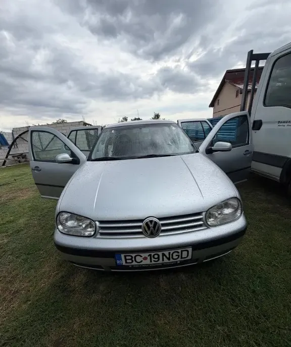 Volkswagen golf berlina 1 000 eur