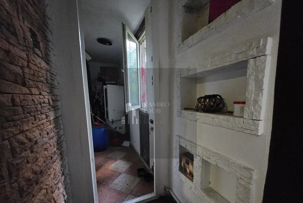 Ap 2 camere 55mp etaj 1 Sector 4 str Nitu Vasile Bd