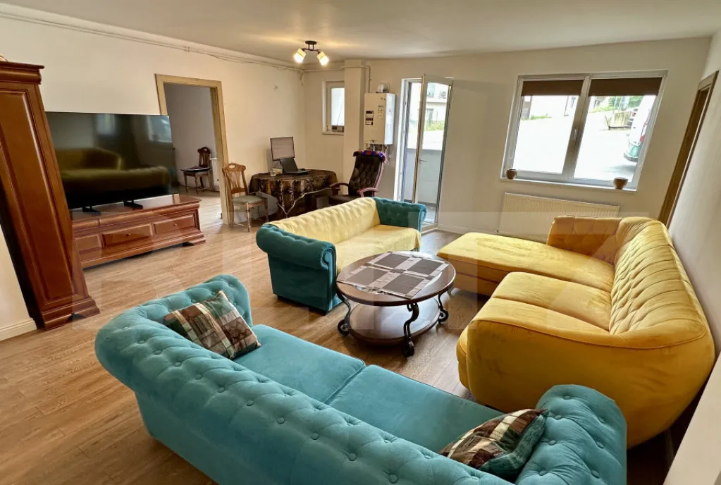 Apartament cu 3 camere tip C 78mp renovat vedere Cris