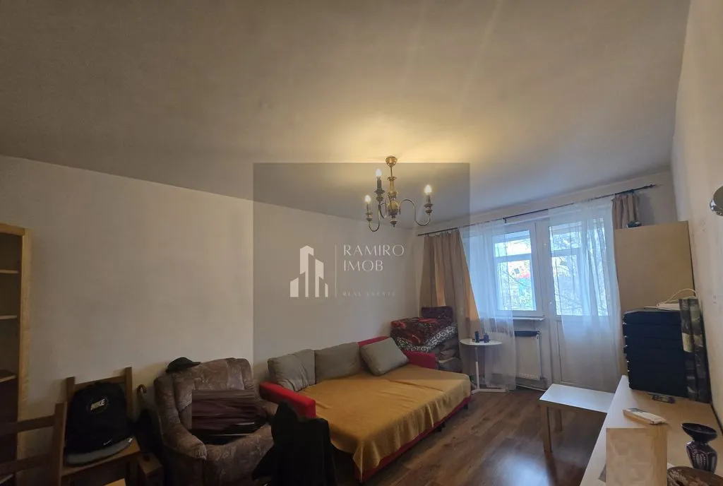 Ap 3 camere 70m decomandat etaj 2 centrala stb Vadul