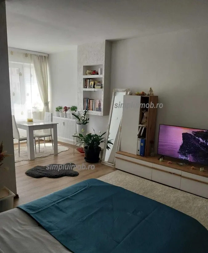 Garsoniera Salajan Titan etaj 5 10 Metrou Grigorescu