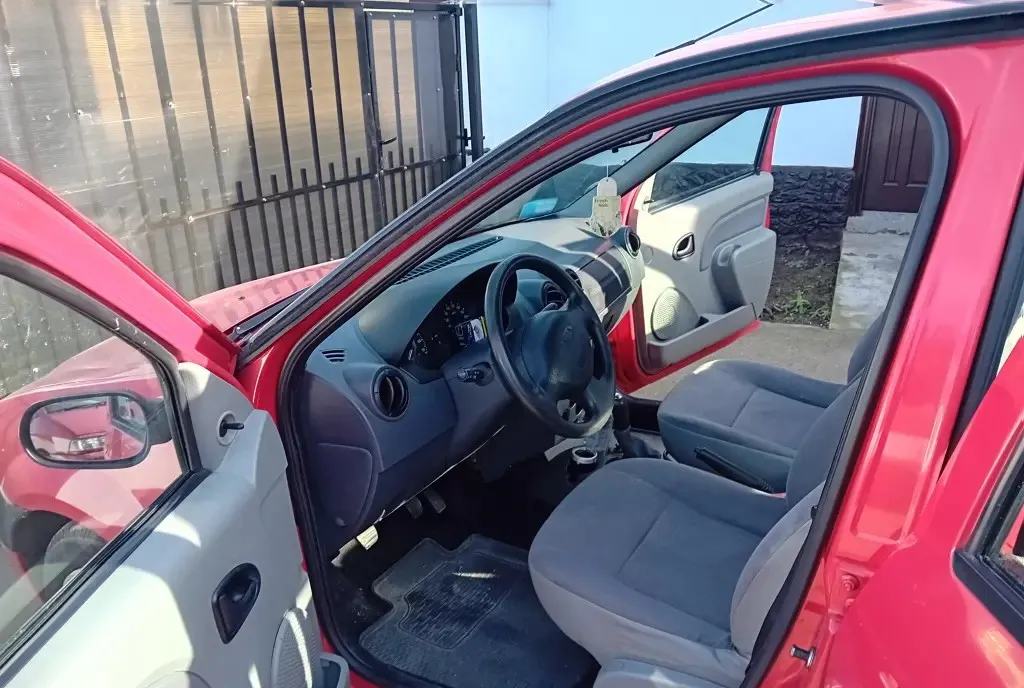 Dacia logan 1 4 80 000 lei