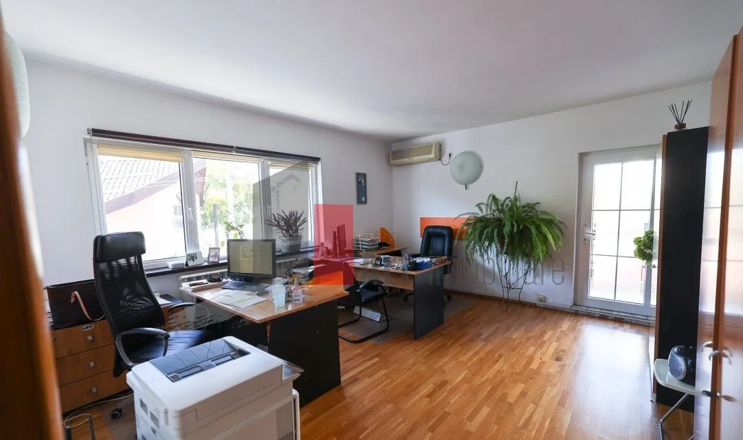 Domenii vila locatie excelenta