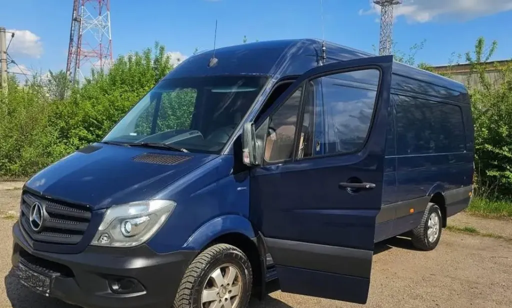 Se vinde autoutilitara MERCEDES SPRINTER 319CDI 190CP varianta lunga 2016 E6 9 000 eur