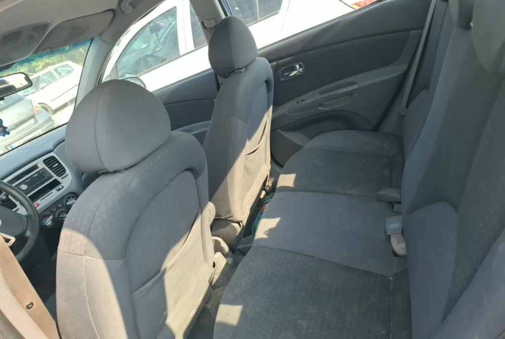 Kia rio 2007 1 4 motorina 999 eur