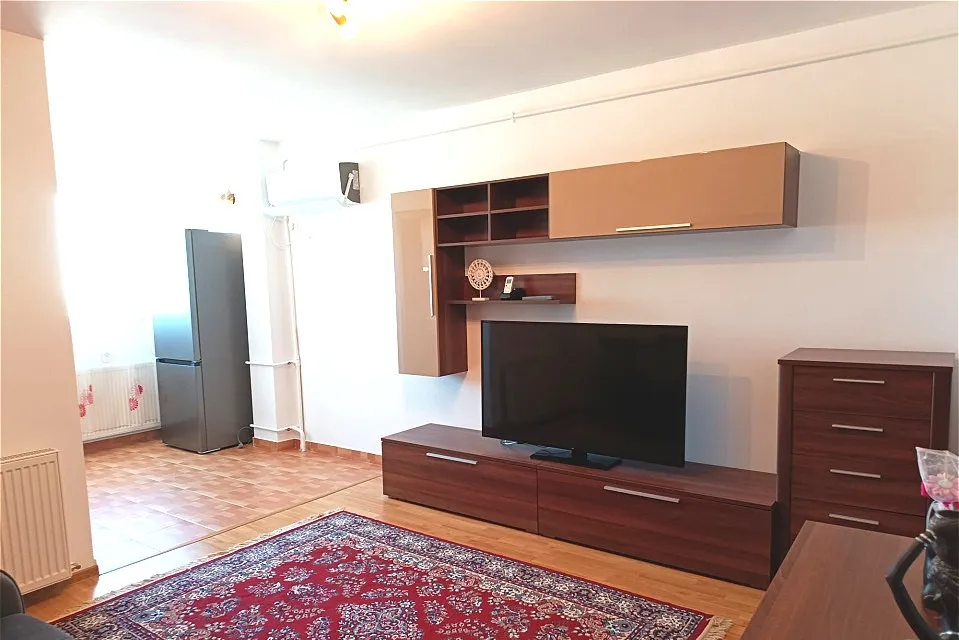 Garsoniera la prima inchiriere complet renovata mobilata utilata modern