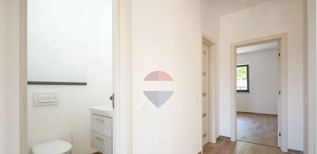 Casa noua langa Brasov curte insorita si vedere p