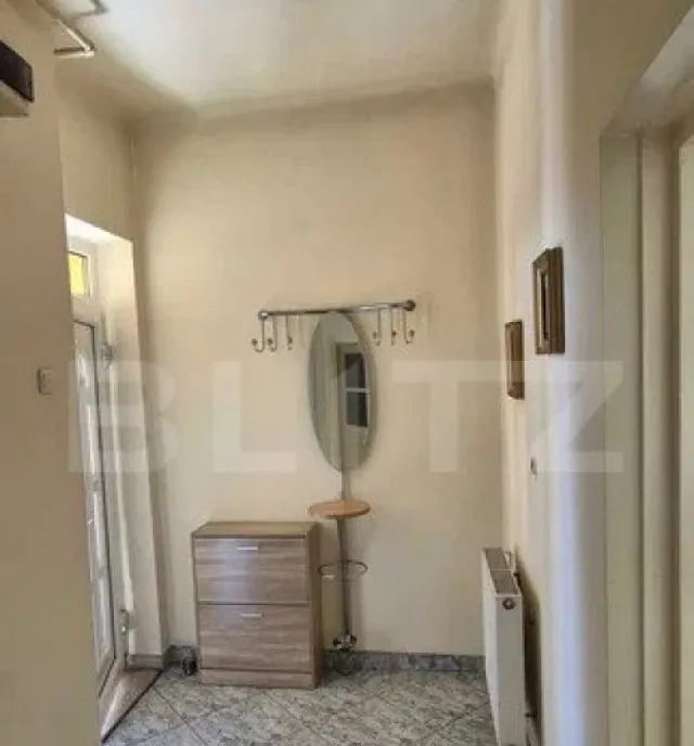 Casa centrala 2 camere renovata