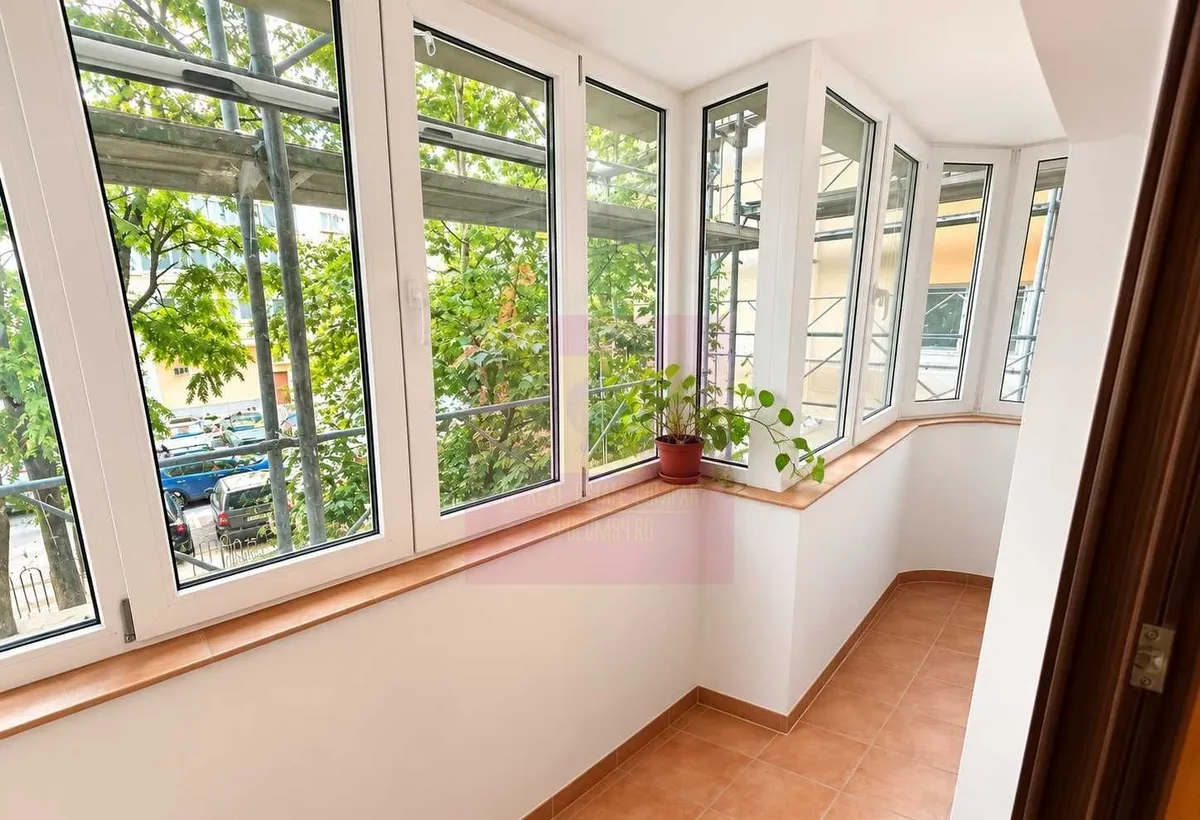 Apartament vanzare 3 camere Decebal