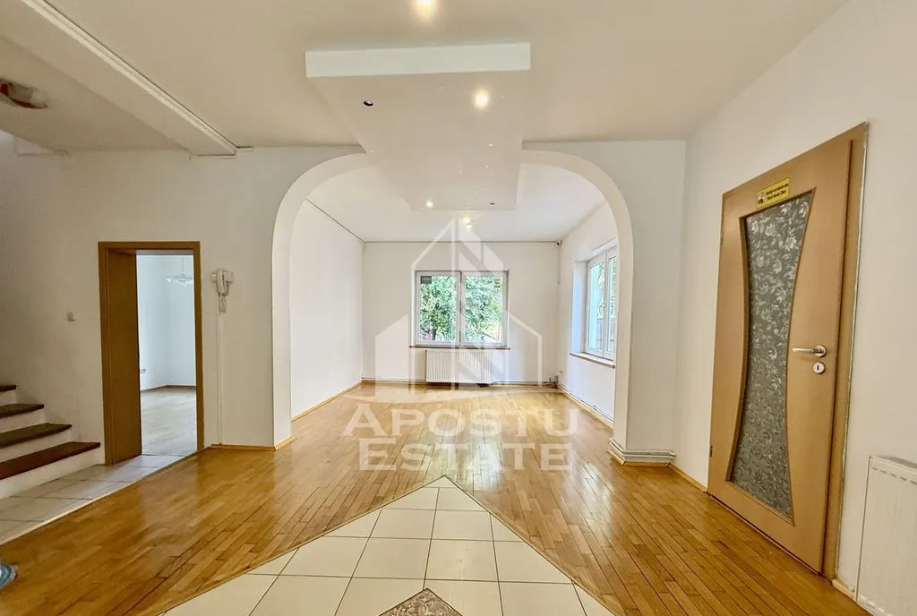 Apartament cu 3 camere complex rezidential nou zona Cen