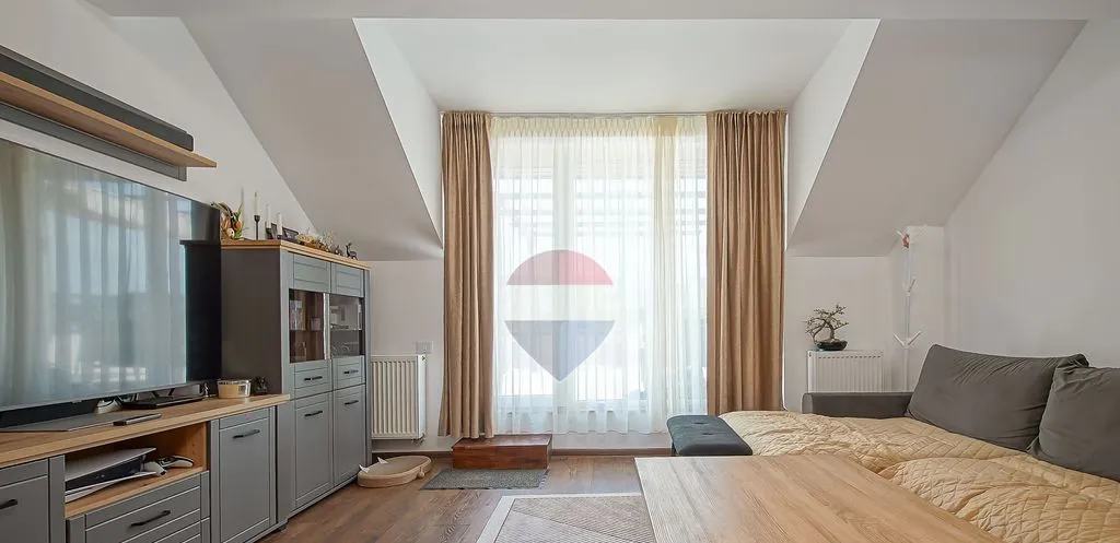 Apartament 3 camere terasa generoasa lift si 2 locur