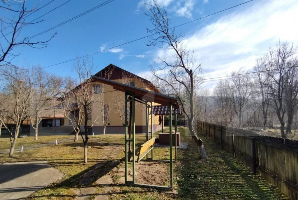 Casa 4 camere plus casa de oaspeti Drajna