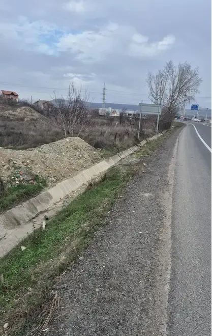 Teren intravilan de vanzare
