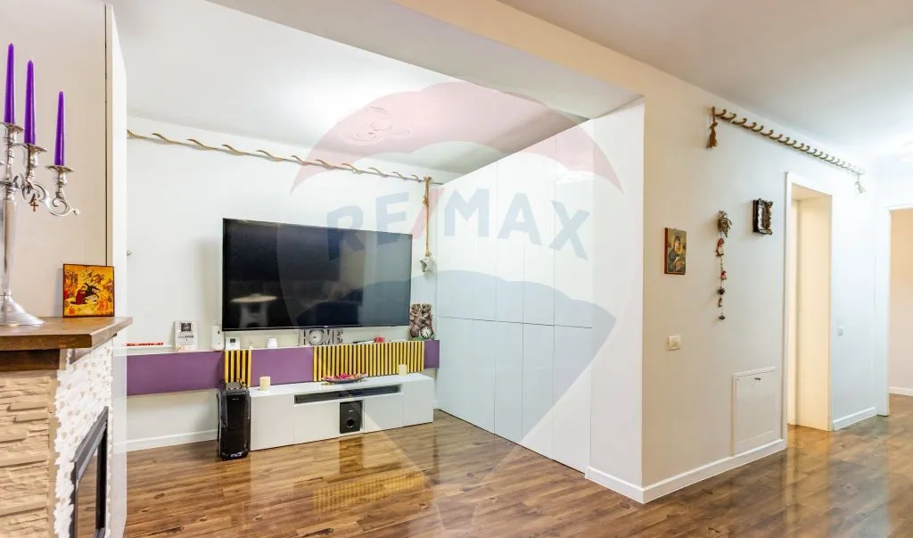 Vanzare Apartament cu 2 camere si curte proprie zona Brag