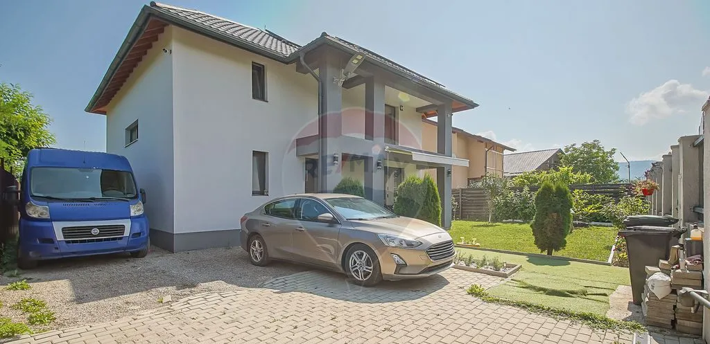Casa cu panorama spectaculoasa in Sacele