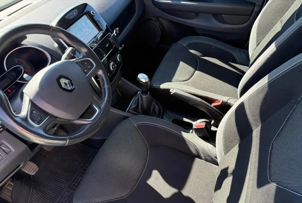 Renault Clio 2017 ZEN 1 2 bwnzina 7 000 eur