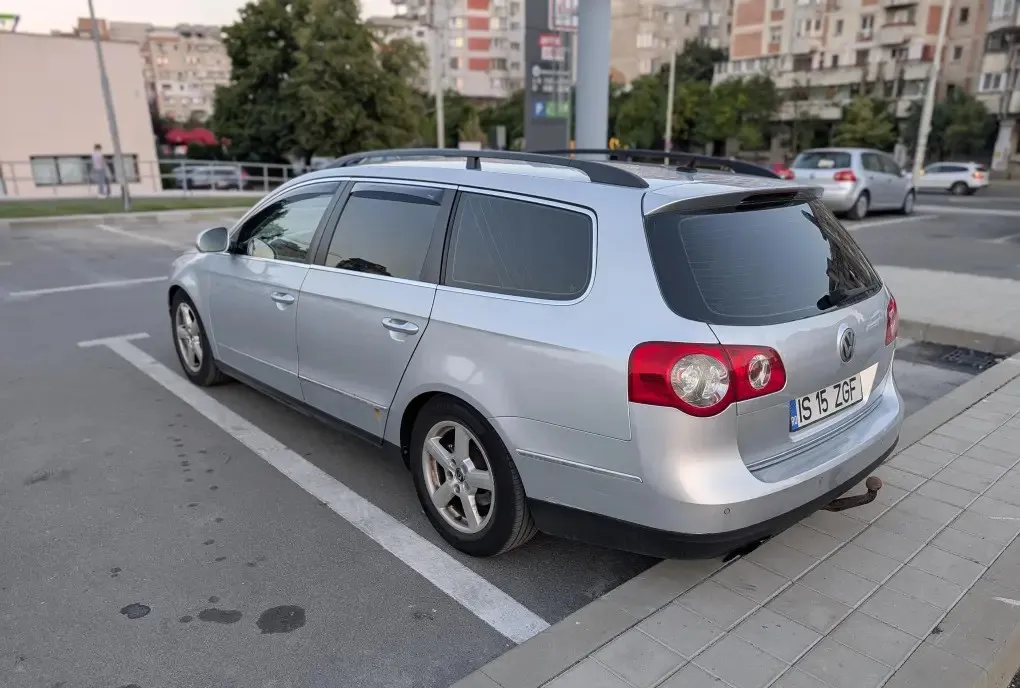 VOLKSWAGEN Passat B6 Cutie Automata Clima Navigatie Senzori Parcare 2 995 eur