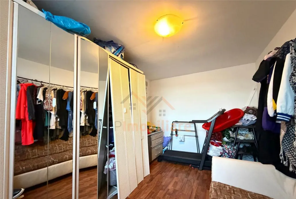 Apartament 3 camere I 86 mp utili mansarda zona rogeri