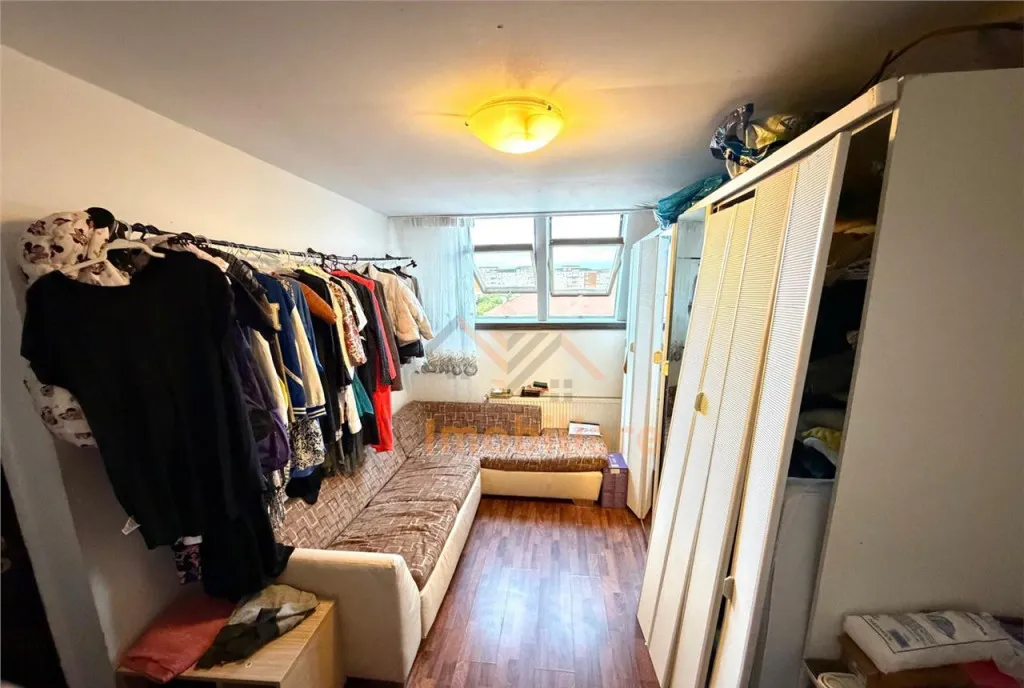 Apartament 3 camere I 86 mp utili mansarda zona rogeri