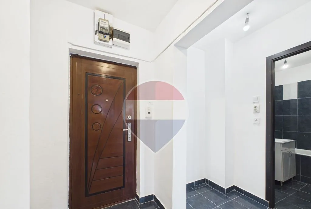Garsoniera spatioasa si renovata in Rahova