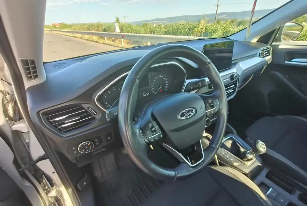 Ford Focus 2019 12 000 eur