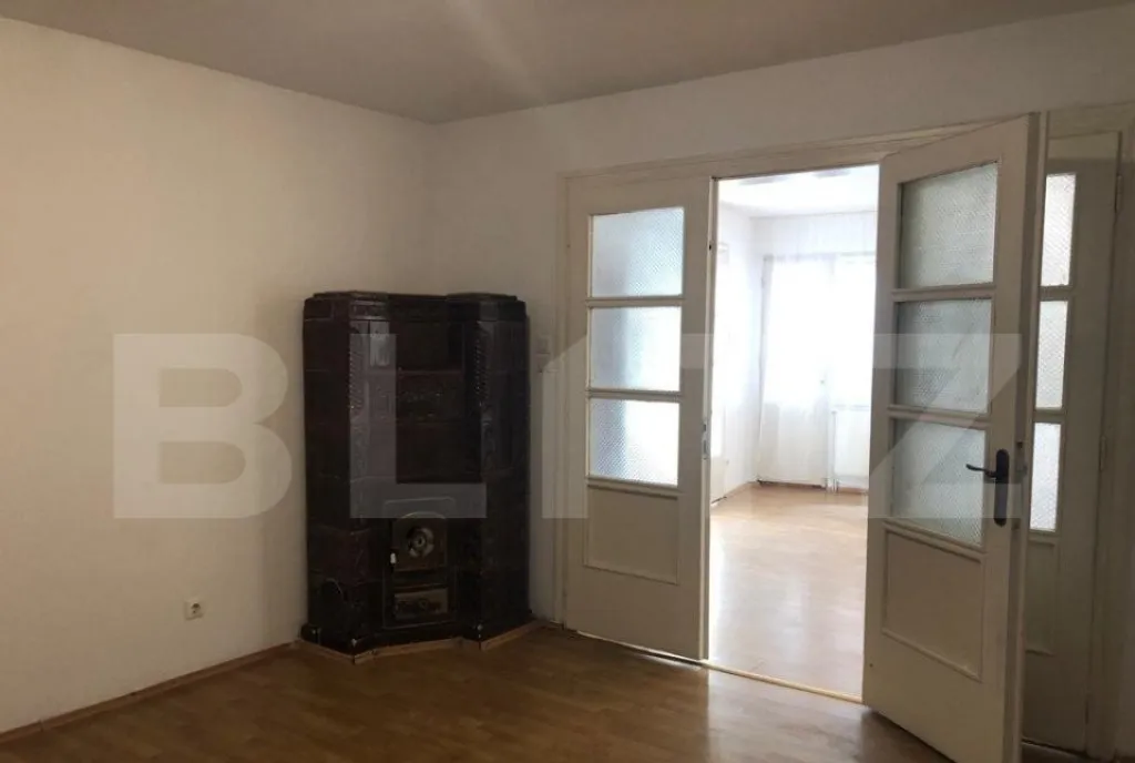 De vanzare casa in Schei