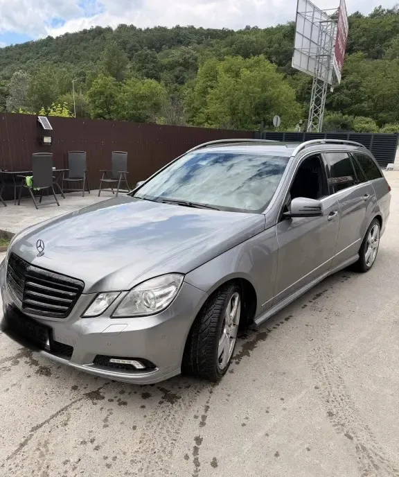 Mercedes E350 an 2011 265 CP stock 4 499 eur