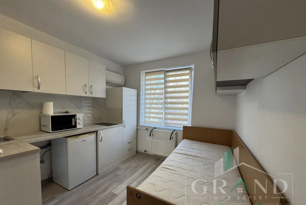 Garsoniera renovata complet 12 mp Etaj 1 Mobilier p