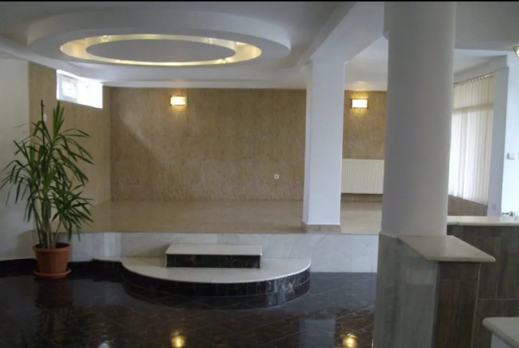 Unicat vila cu 5 camere 300 mp Zona Plopilor Cluj