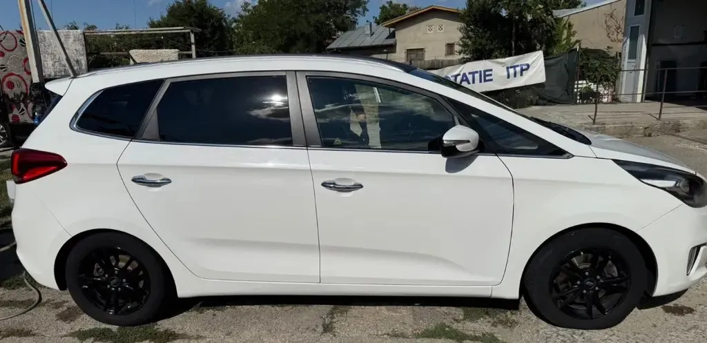 Kia Carens 1 7 CRDi Automata Euro 5 7 Locuri 8 500 eur