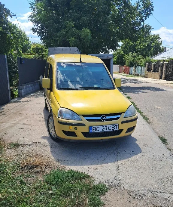 Opel Combo automat 2 100 eur