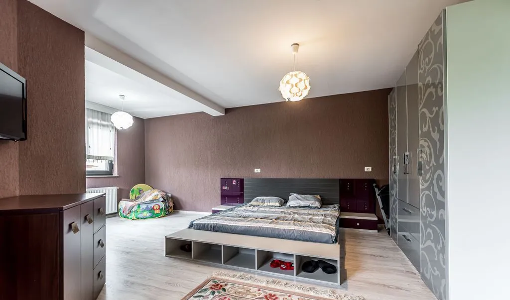 Vila P 1 Zona Subcetate bazin sala pista biciclet