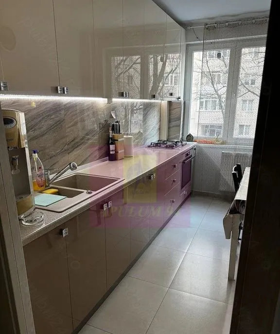 Garsoniera Costin Georgian la metrou