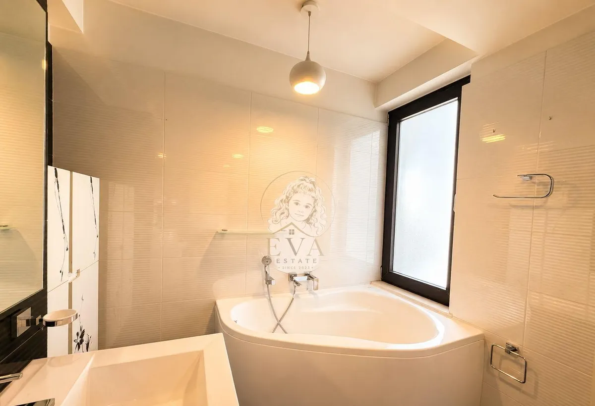Apartament premium de vanzare 134 mp terasa 40 mp loc de parcare subteran