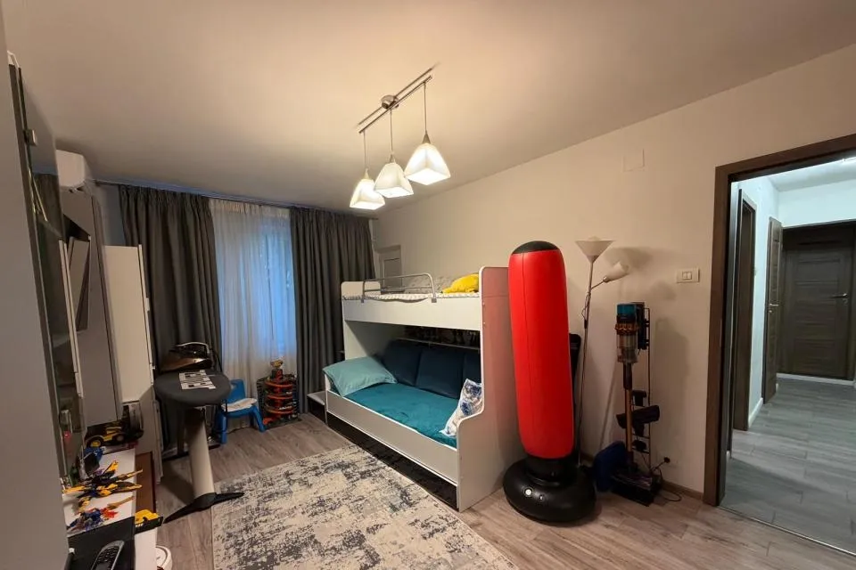 Apartament 2 Camere Renovat rahova Loc de parcare