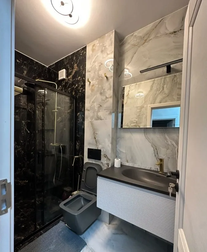 Pipera Apartament in Pipera la parter cu 4 camere curte privata de 30 mp si 2 locuri de parcare