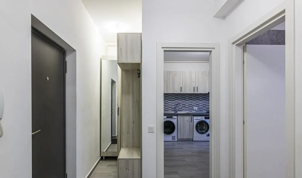 2 camere 55 mp terasa 13 mp parter inalt bloc nou Mil
