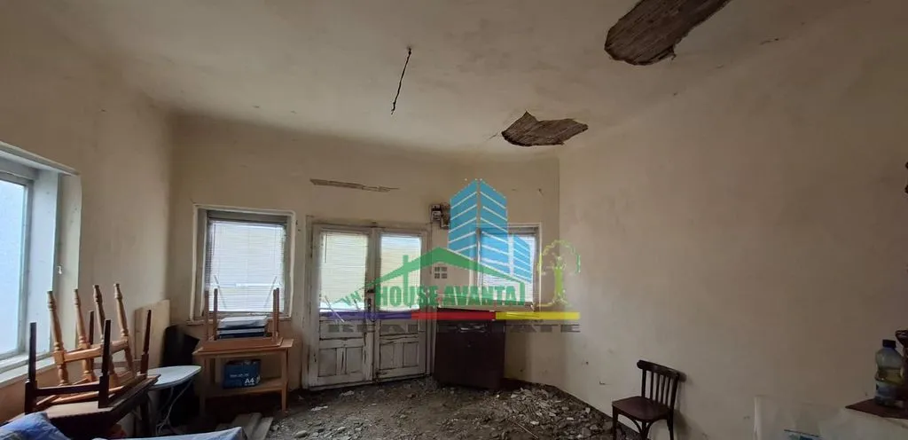 Casa de vanzare aproape de centru - Odobesti Vrancea