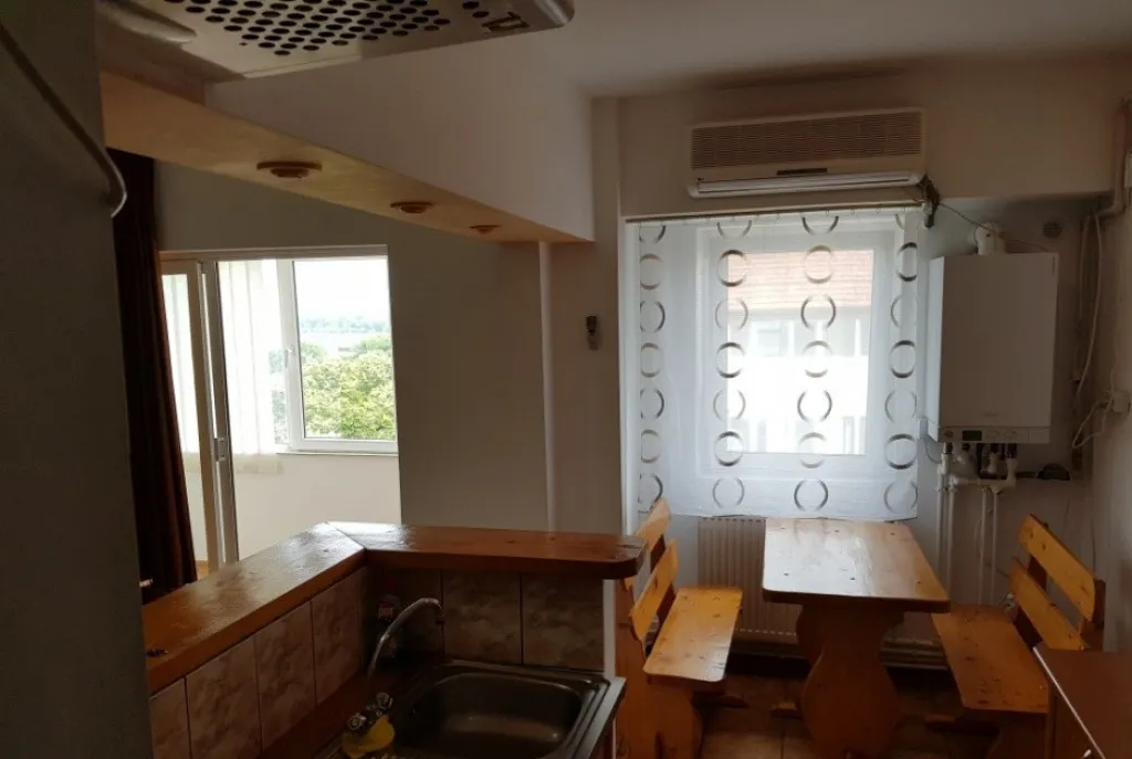 Inchiriez Apartament 2 camere langa Delfinariu Constanta