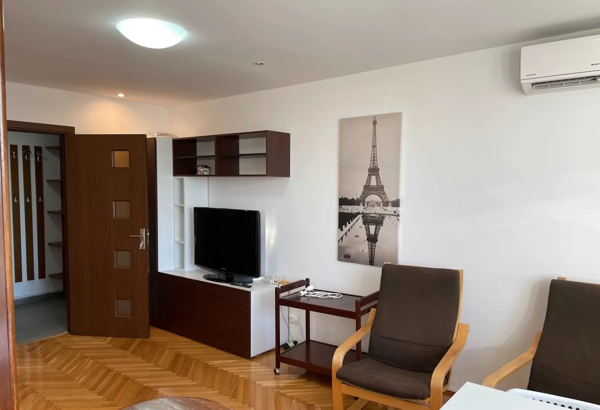 Lacul Tei Circ Floreasca str Opanez renovata ac bloc 1985