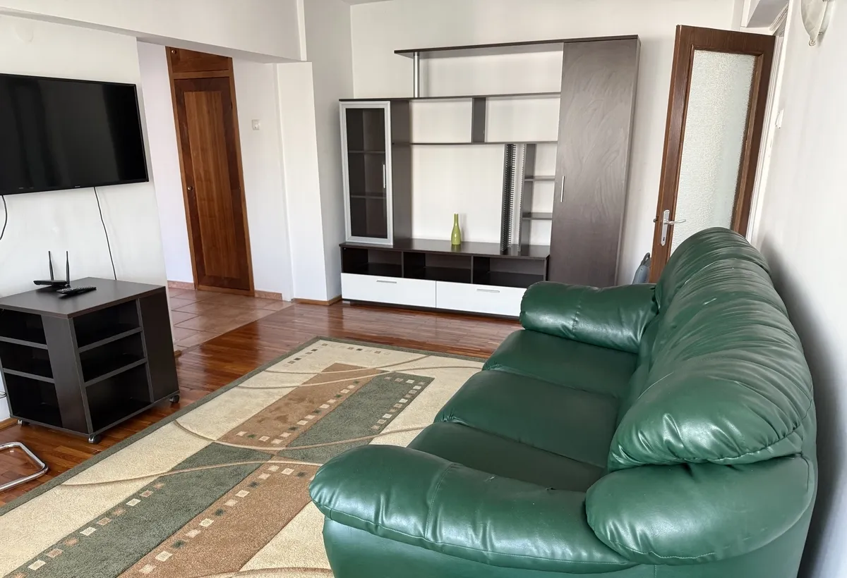 Aviatiei etaj 3/4 5 min metrou 2 camere boiler