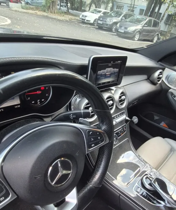 Mercedes C 250 4 matic AMG line 15 600 eur