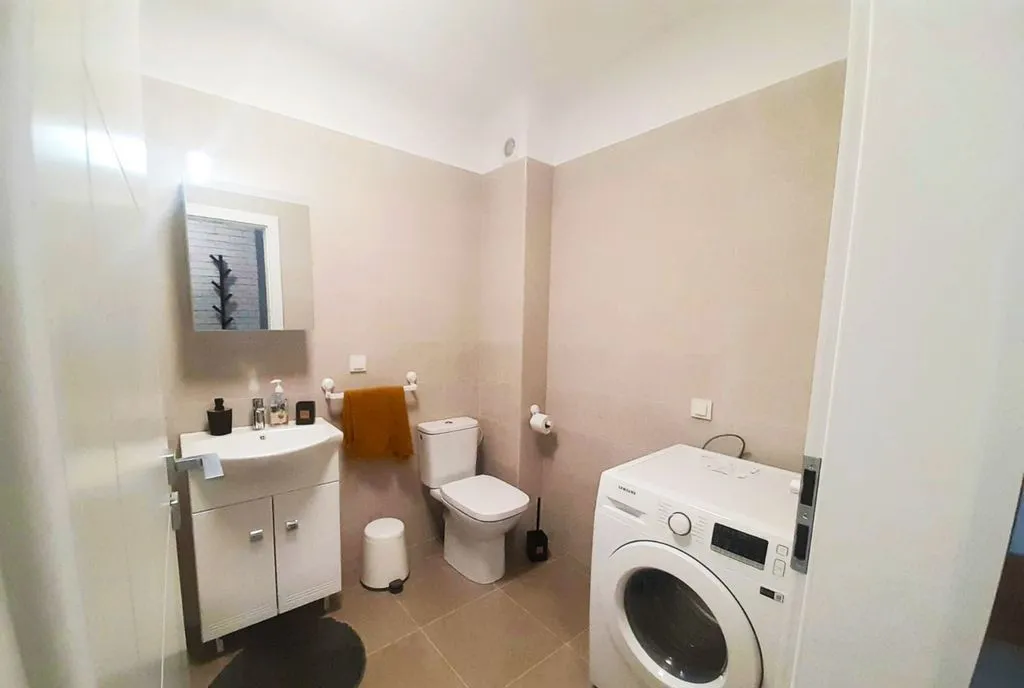 Plaza romania 2 camere decomandat 59 mp mobilat utila