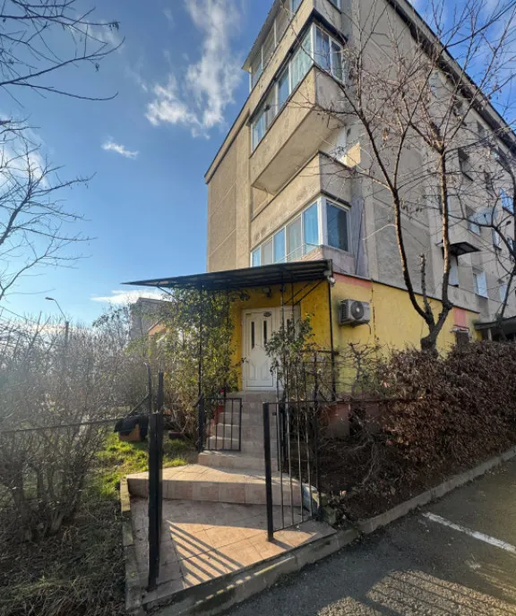 Apartament cu 2 intrari beci 27 mp mobilat - Orasul Vech
